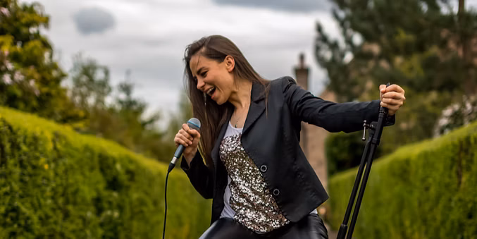 How Long Should My 12-Year-Old's Singing Lessons Last? article image